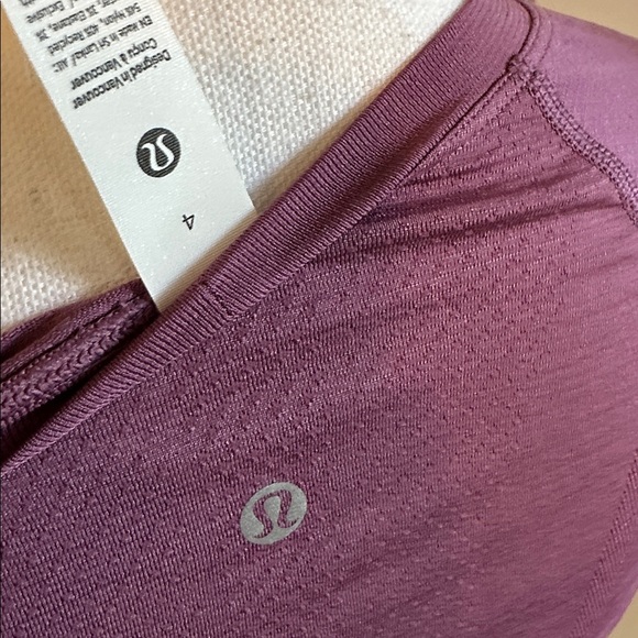 lululemon Swiftly Tech Short-Sleeve Shirt 2.0 Hip Length - Picture 11 of 11